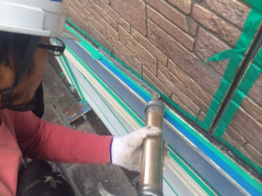 鉄骨造や木造の外壁に用いられるサイディング目地シール補修