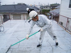 陸屋根　コンクリートプレハブ住宅の雨漏り　ウレタン通気工法